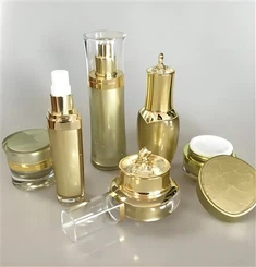 ग्लास स्किनकेयर बोतल